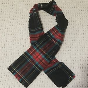 NWT Abercrombie plaid scarf black red green tartan